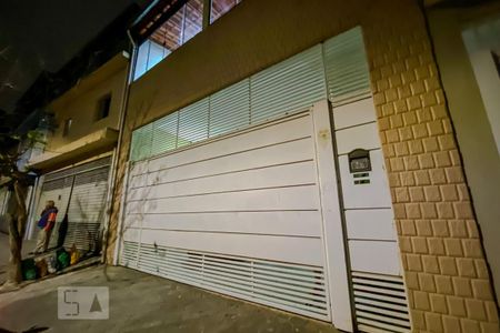 Casa à venda com 133m², 3 quartos e 2 vagasFachada