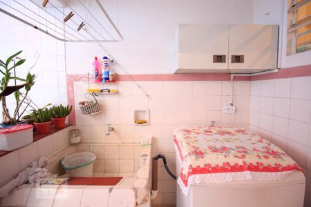 Casa à venda com 164m², 3 quartos e 5 vagasLavanderia