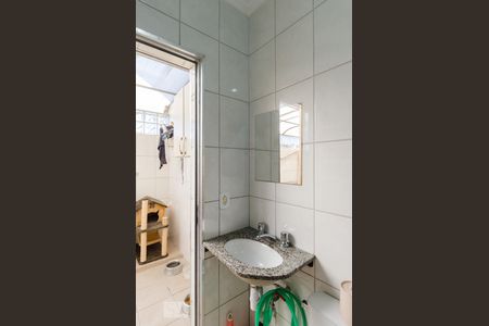 Casa à venda com 197m², 3 quartos e 2 vagas Casa à venda com 197m², 3 quartos e 2 vagasBanheiro de serviço