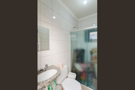 Casa à venda com 197m², 3 quartos e 2 vagas Casa à venda com 197m², 3 quartos e 2 vagasBanheiro de serviço