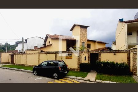 Casa de condomínio à venda com 364m², 3 quartos e 2 vagas Casa de condomínio à venda com 364m², 3 quartos e 2 vagasÁrea comum
