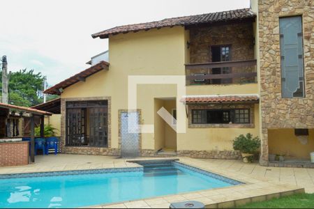 Casa de condomínio à venda com 364m², 3 quartos e 2 vagas Casa de condomínio à venda com 364m², 3 quartos e 2 vagasÁrea comum