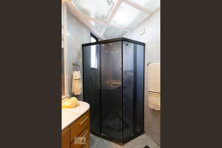 Apartamento à venda com 120m², 3 quartos e 2 vagas Apartamento à venda com 120m², 3 quartos e 2 vagasBanheiro da Suíte