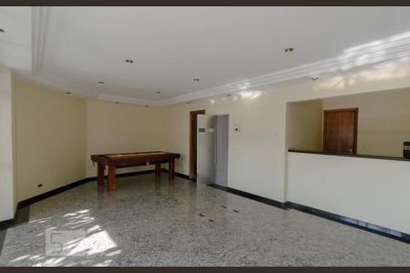 Apartamento à venda com 120m², 3 quartos e 2 vagas Apartamento à venda com 120m², 3 quartos e 2 vagasAcademia