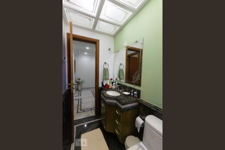 Apartamento à venda com 120m², 3 quartos e 2 vagas Apartamento à venda com 120m², 3 quartos e 2 vagasBanheiro Social