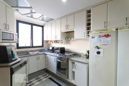 Apartamento à venda com 120m², 3 quartos e 2 vagas Apartamento à venda com 120m², 3 quartos e 2 vagasCozinha