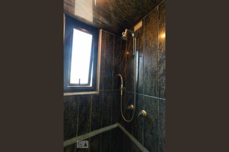 Apartamento à venda com 120m², 3 quartos e 2 vagas Apartamento à venda com 120m², 3 quartos e 2 vagasBanheiro Social