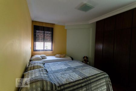 Apartamento à venda com 120m², 3 quartos e 2 vagas Apartamento à venda com 120m², 3 quartos e 2 vagasSuíte