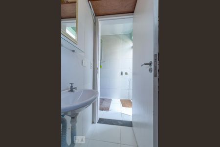 Casa à venda com 220m², 3 quartos e 3 vagas Casa à venda com 220m², 3 quartos e 3 vagasBanheiro de Serviço