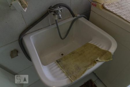 Casa à venda com 220m², 3 quartos e 3 vagas Casa à venda com 220m², 3 quartos e 3 vagasLavanderia