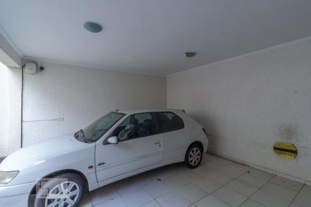 Casa à venda com 220m², 3 quartos e 3 vagas Casa à venda com 220m², 3 quartos e 3 vagasGaragem