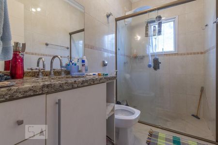 Casa à venda com 220m², 3 quartos e 3 vagas Casa à venda com 220m², 3 quartos e 3 vagasBanheiro da Suíte 2