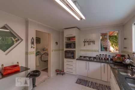 Casa à venda com 220m², 3 quartos e 3 vagas Casa à venda com 220m², 3 quartos e 3 vagasCozinha