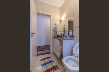 Casa à venda com 220m², 3 quartos e 3 vagas Casa à venda com 220m², 3 quartos e 3 vagasBanheiro da Suíte 2