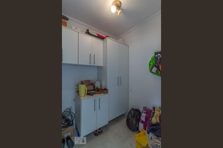 Casa à venda com 220m², 3 quartos e 3 vagas Casa à venda com 220m², 3 quartos e 3 vagasQuarto de Serviço