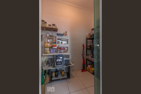 Casa à venda com 220m², 3 quartos e 3 vagas Casa à venda com 220m², 3 quartos e 3 vagasDespensa