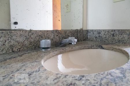 Apartamento para alugar com 106m², 3 quartos e 2 vagas Apartamento para alugar com 106m², 3 quartos e 2 vagasBanheiro da suíte