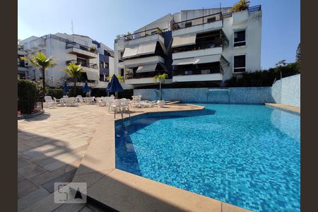 Apartamento para alugar com 106m², 3 quartos e 2 vagas Apartamento para alugar com 106m², 3 quartos e 2 vagasÁrea comum - Piscina