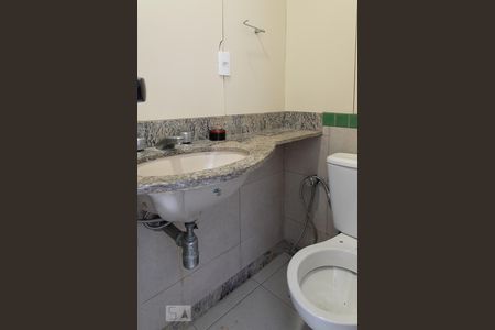 Apartamento para alugar com 106m², 3 quartos e 2 vagas Apartamento para alugar com 106m², 3 quartos e 2 vagasBanheiro social