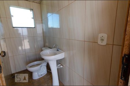 Casa à venda com 210m², 3 quartos e 2 vagas Casa à venda com 210m², 3 quartos e 2 vagasBanheiro area externa