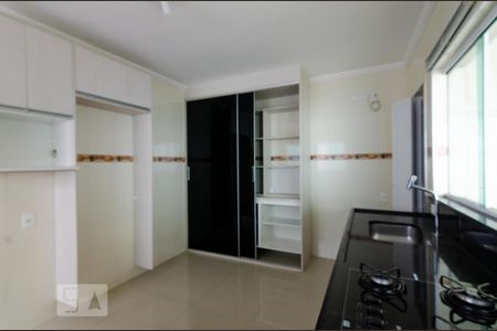 Casa à venda com 210m², 3 quartos e 2 vagas Casa à venda com 210m², 3 quartos e 2 vagasCozinha