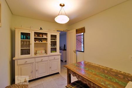 Apartamento para alugar com 197m², 4 quartos e 3 vagasCopa