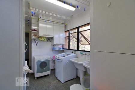 Apartamento para alugar com 197m², 4 quartos e 3 vagasÁrea de Serviço