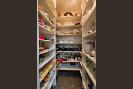 Apartamento para alugar com 197m², 4 quartos e 3 vagasDespensa