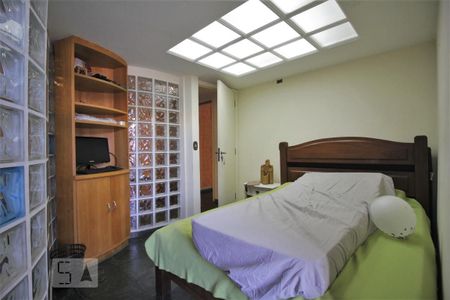 Casa à venda com 205m², 4 quartos e 3 vagasSuíte 4