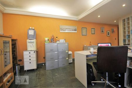 Casa à venda com 205m², 4 quartos e 3 vagasEscritório