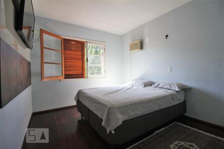 Casa à venda com 205m², 4 quartos e 3 vagasSuíte 3