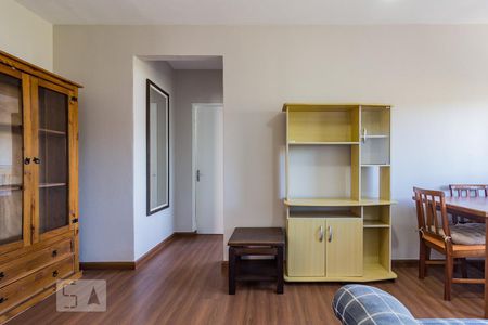 Sala de apartamento para alugar com 1 quarto, 44m² em Santa Tereza, Porto Alegre