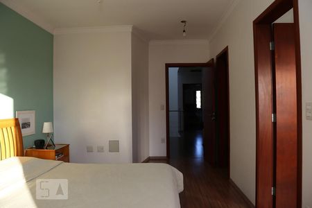 Casa à venda com 385m², 4 quartos e 6 vagasSuíte 1