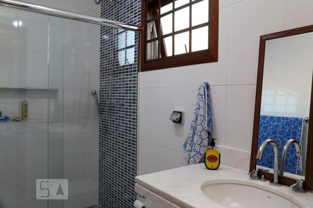 Casa à venda com 385m², 4 quartos e 6 vagasBanheiro da Suíte 3