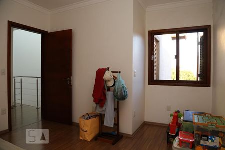 Casa à venda com 385m², 4 quartos e 6 vagasSuíte 2 