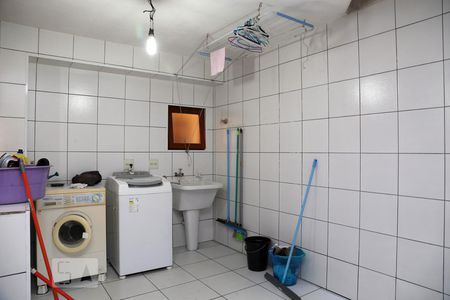 Casa à venda com 385m², 4 quartos e 6 vagasÁrea de Serviço