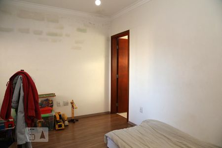 Casa à venda com 385m², 4 quartos e 6 vagasSuíte 2 