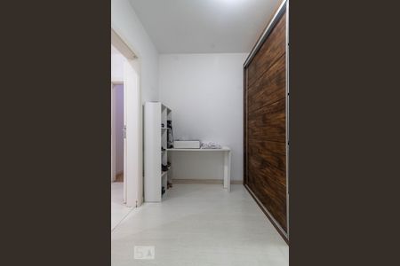 Casa à venda com 450m², 4 quartos e 4 vagas Casa à venda com 450m², 4 quartos e 4 vagasCloset da Suíte