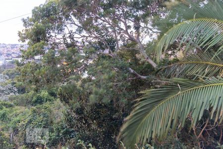 Casa à venda com 450m², 4 quartos e 4 vagas Casa à venda com 450m², 4 quartos e 4 vagasVista do Quarto 1