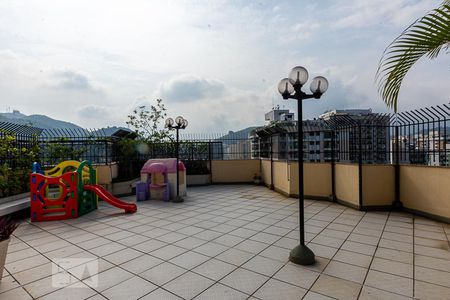 Apartamento à venda com 100m², 3 quartos e 1 vagaÁrea Comum - Playground
