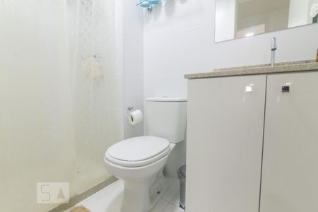 Apartamento à venda com 70m², 3 quartos e 1 vaga Apartamento à venda com 70m², 3 quartos e 1 vagaBanheiro 2