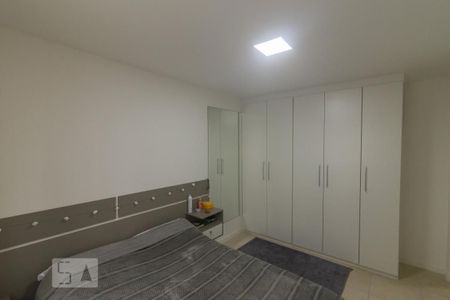 Apartamento à venda com 70m², 3 quartos e 1 vaga Apartamento à venda com 70m², 3 quartos e 1 vagaSuíte