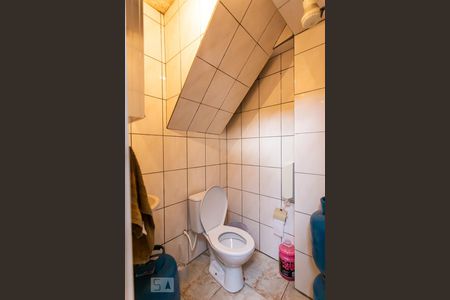 Casa à venda com 250m², 5 quartos e 2 vagas Casa à venda com 250m², 5 quartos e 2 vagasBanheiro de Serviço