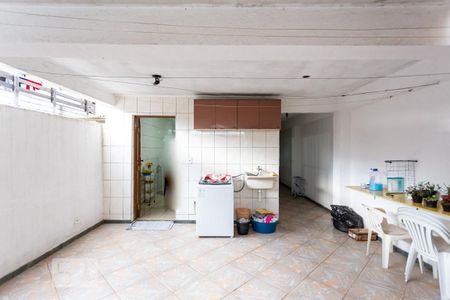 Casa à venda com 250m², 5 quartos e 2 vagas Casa à venda com 250m², 5 quartos e 2 vagasQuintal