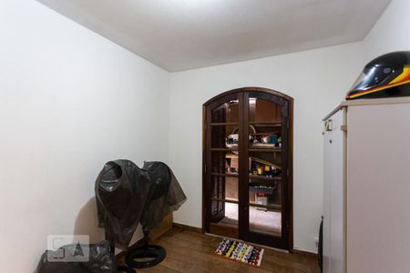 Casa à venda com 250m², 5 quartos e 2 vagas Casa à venda com 250m², 5 quartos e 2 vagasQuarto 2