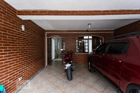 Casa à venda com 250m², 5 quartos e 2 vagas Casa à venda com 250m², 5 quartos e 2 vagasGaragem