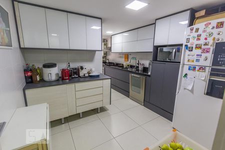 Apartamento à venda com 110m², 3 quartos e 2 vagasCozinha e Área de Serviço