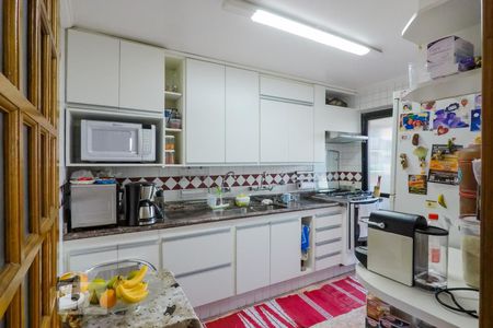 Cozinha de apartamento à venda com 4 quartos, 250m² em Vila Gumercindo, São Paulo