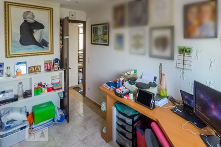 Apartamento à venda com 250m², 4 quartos e 2 vagasQuarto 2