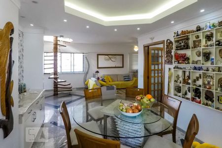 Sala de apartamento à venda com 4 quartos, 250m² em Vila Gumercindo, São Paulo